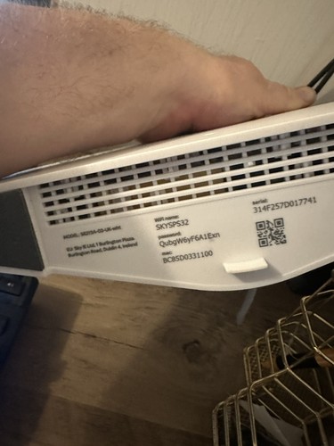 Sky broadband wifi max - max, hub