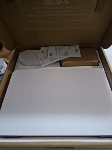 Sky broadband wifi - hub, 6